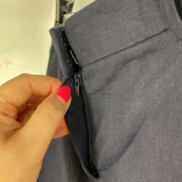 Theory Linen Blend Dark Gray High Rise Shorts size 2 - Picture 3 of 11